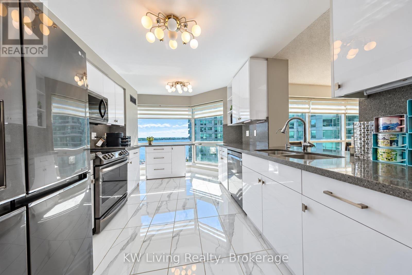 1702 10 Yonge St Harbourfront condo