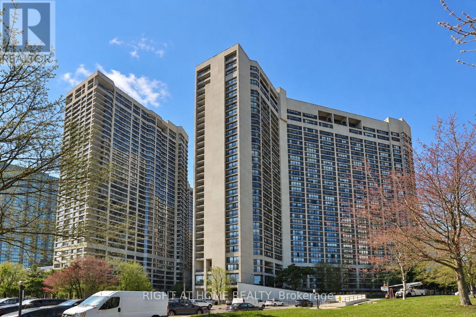 2606 33 Harbour Square Harbourfront condo