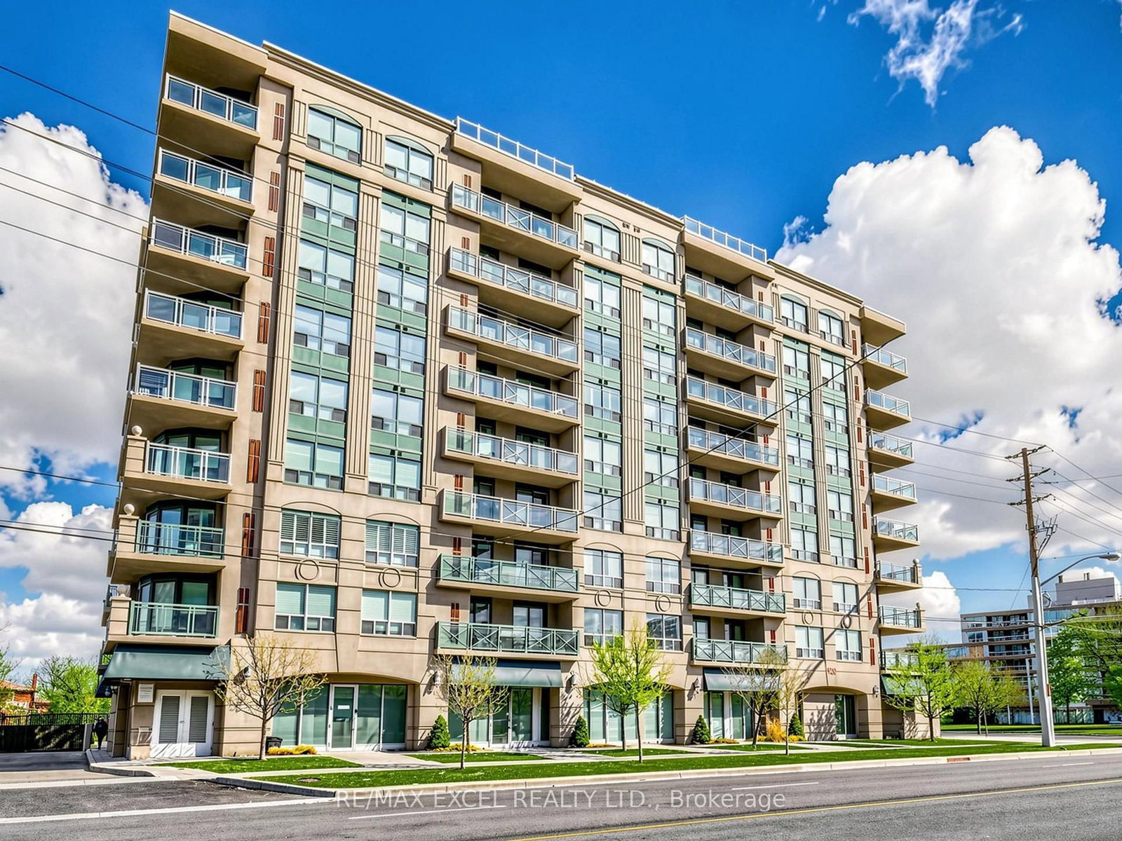#711 - 920 Sheppard Ave W