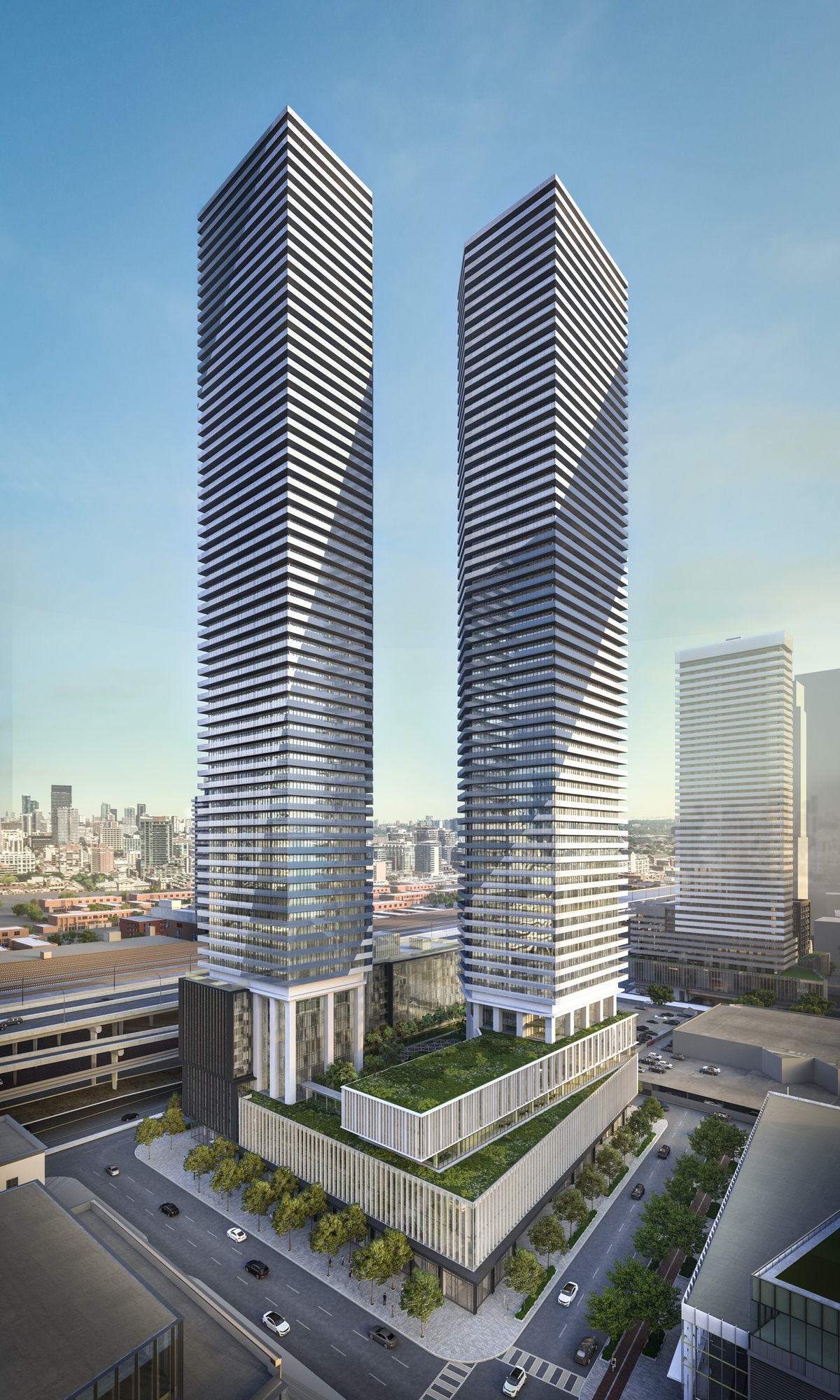 Sugar Wharf East Tower, 138 Downes St, Toronto — waterfront condos by Menkes